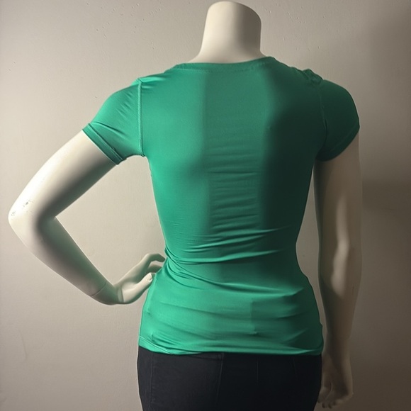 Nike Dri-Fit Green Fitted Short Sleeve T-Shirt - Picture 7 of 7